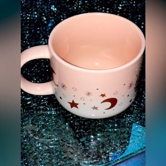 𝐒𝐭𝐚𝐫𝐛𝐮𝐜𝐤𝐬 𝟐𝟎𝟐𝟑 𝐇𝐨𝐥𝐢𝐝𝐚𝐲 𝐦𝐮𝐠 🌟 - Picture 1 of 1